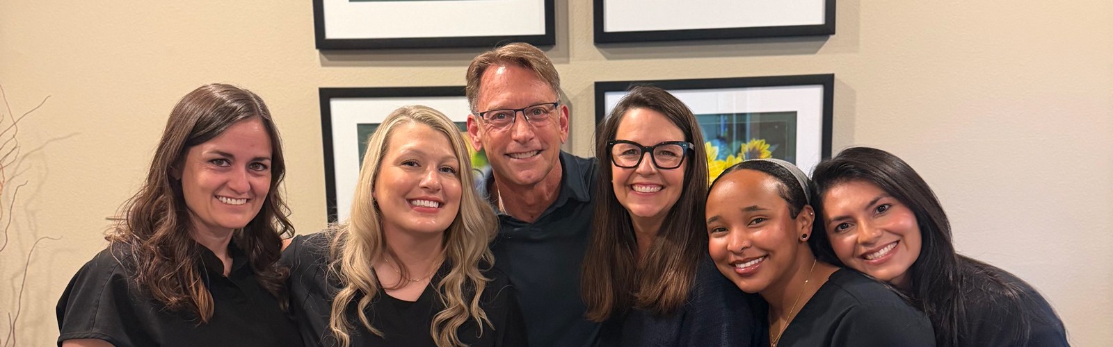Team photo of staff at Kitt Dental in Flint, TX
